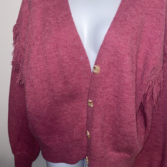 NWT— &MERCI |  Fringed Sleeve cardigan size | large - Picture 4 of 10